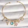 Bouquet Boutique Pirinç Gold Renk Sallantı Zirkon Taşlı AYıcık Figür Kalp Detay Charm  Bileklik