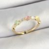 Bouquet Boutique Pirinç Sıralı Boncuk Figürlü Zirkon Taşlı Gold Renk Ayarlanabilir Kadın Yüzük