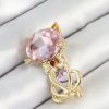 Bouquet Boutique Pembe Zirkon Taşlı Kap Detaylı Kedi Figürlü Gold Renk Kadın