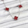 Bouquet Boutique 316L Çelik Zincir Gümüş Renk Bordo Renk Yonca  Kolye