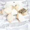 Bouquet Boutique Pirinç Gold Renk Beyaz Tüllü Lotus  Küpe