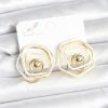 Bouquet Boutique Pirinç Gold Renk Beyaz Mineli Geometrik Gül Model  Küpe
