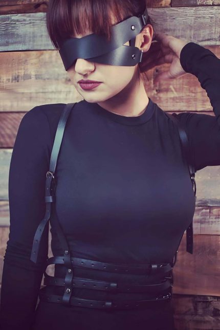 Bouquet Boutique  Göz Maskeli Seksi Deri Harness