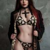 Bouquet Boutique  Üçgen Detaylı Seksi Deri Sütyen Takım
