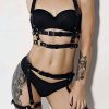 Bouquet Boutique.  Vahşi Deri Harness Takım