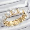 Bouquet Bouqtique Pirinç Kare İnci Model Gold Renk Lastikli Kadın Bileklik BQT35BB7647