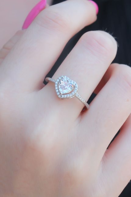 Bouquet Bouqtique Gümüş Renk Zirkon Taşlı Kalp Model Charm Pirinç Kadın Yüzük BQT35BYK2655