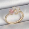 Bouquet Bouqtique Pirinç Gold Renk Beyaz Mineli Pembe Zirkon Taşlı Çiçek Model Kadın Yüzük BQT35BYK3709