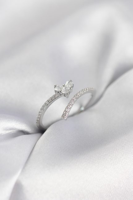 Bouquet Bouqtique Gümüş Renk Zirkon Taşlı Kuyruklu Kalp Model Kadın Yüzük BQT35BYK4014