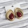 Bouquet Bouqtique Pirinç Gold Renk Bordo Taşlı Damla Model Vintage Kadın Küpe BQT35BKP11682