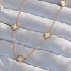 Bouquet Bouqtique 316L Çelik Gold Renk Minimal Beyaz Sedefli Yonca Kolye BQT35BKO9002