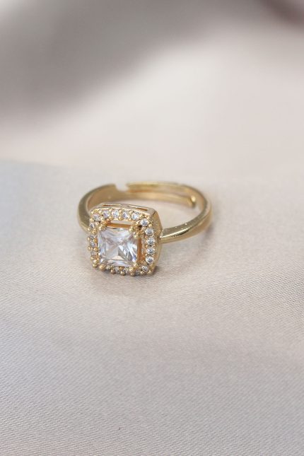 Bouquet Bouqtique Gold Baget ve Zirkon Taşlı Kare Yüzük BQT35BYK1739