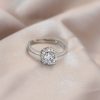 Bouquet Bouqtique Ayarlamalı Gümüş Renk Metal Zirkon ve Kristal Taşlı Oval Model Yüzük BQT35BYK2073