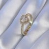 Bouquet Bouqtique Gold Renk Zirkon Taşlı Kalp Model Pirinç Charm Kadın Yüzük BQT35BYK2748