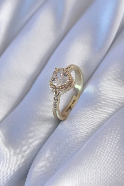 Bouquet Bouqtique Gold Renk Zirkon Taşlı Kalp Model Pirinç Charm Kadın Yüzük BQT35BYK2748