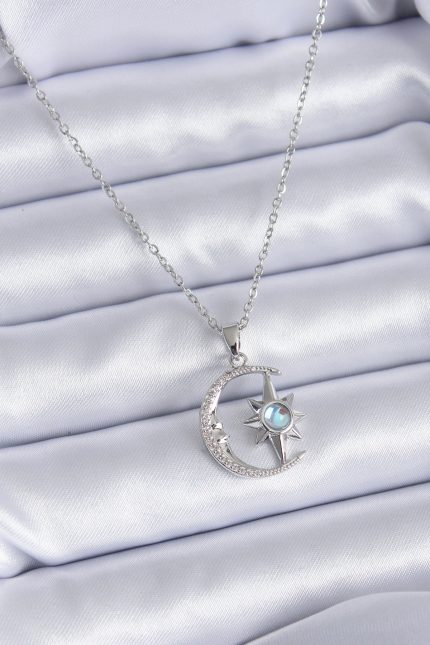 Bouquet Bouqtique 316L Çelik Gümüş Renk Zirkon Taşlı Ay Yıldız Model Kadın Kolye BQT35BKO7689