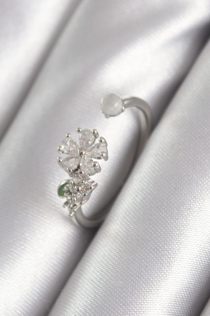 Bouquet Bouqtique Pirinç Gümüş Renk Zirkon Taşlı Çiçek Model Kadın Yüzük BQT35BYK3068
