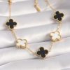 Bouquet Bouqtique 316L Çelik Gold Renk Siyah Beyaz Yonca Model Kadın Bileklik BQT35BB5962