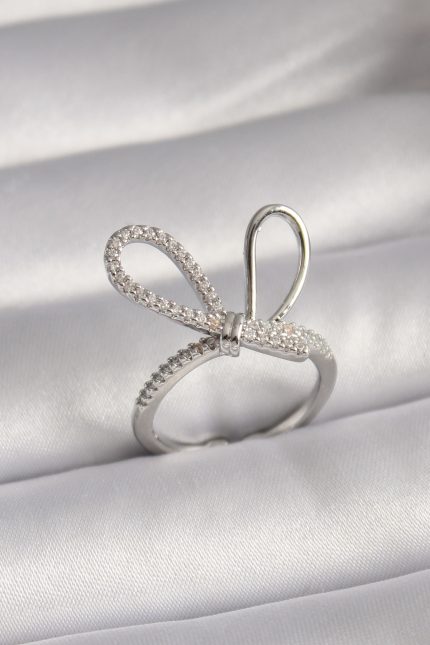 Bouquet Bouqtique Pirinç Gümüş Renk Zirkon Taşlı Düğüm Model Kadın Yüzük BQT35BYK3086