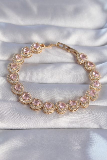 Bouquet Bouqtique Vip Seri Pirinç Gold Renk Pembe Zirkon Taşlı Kalp Tasarımlı Bileklik BQT35BB6127