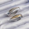 Bouquet Bouqtique Pirinç Gold Gümüş Renkli Uzun Kıvrımlı Küpe BQT35BKP9226
