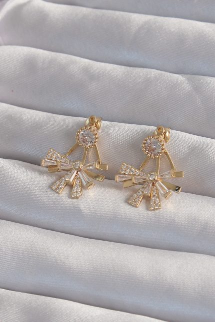 Bouquet Bouqtique Pirinç Gold Renk Zirkon Taşlı Yassı Fiyonk Model Küpe BQT35BKP9301