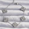 Bouquet Bouqtique 316L Çelik Gümüş Renk Motifli Yonca Bileklik BQT35BB6269