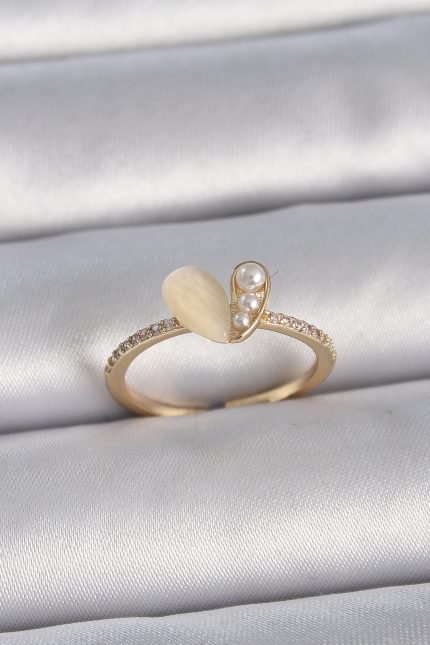 Bouquet Bouqtique Pirinç Gümüş Renk Ayarlanabilir Zirkon Taşlı Beyaz Mineli Kalp Model Kadın Yüzük BQT35BYK3389