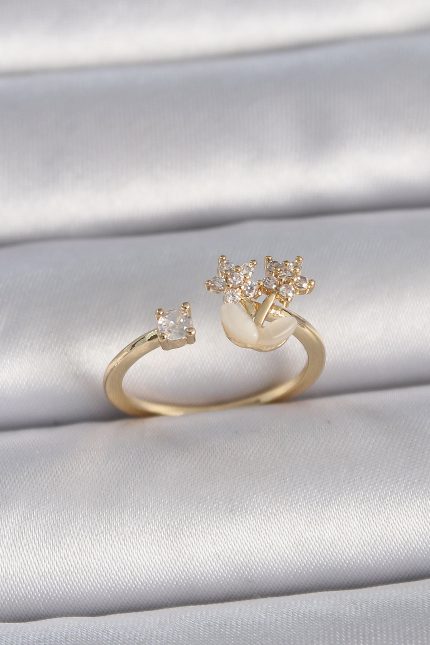 Bouquet Bouqtique Pirinç Gold Renk Ayarlanabilir Zirkon Taşlı Yıldız Model Kadın Yüzük BQT35BYK3396