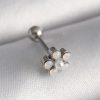 Bouquet Bouqtique 316L Çelik Gümüş Renk Zirkon Taşlı Çiçek Model Tragus Piercing BQT35PR1283