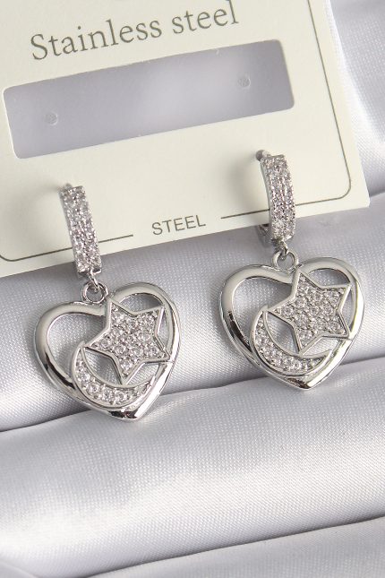 Bouquet Bouqtique Pirinç Gümüş Renk Kalp Model Zirkon Taşlı Ay Yıldız İşlemeli Kadın Küpe BQT35BKP9738