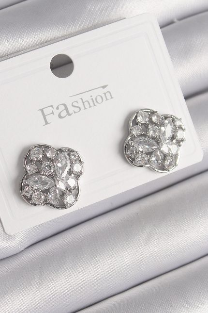 Bouquet Bouqtique Pirinç Gümüş Renk Zirkon Taşlı Yonca Model Kadın Küpe BQT35BKP9851