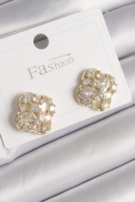 Bouquet Bouqtique Pirinç Gold Renk Zirkon Taşlı Yonca Model Kadın Küpe BQT35BKP9792