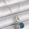 Bouquet Bouqtique 316L Çelik Gümüş Renk Zincir Zirkon Taşlı İşleme Mavi Simli Kadın Kolye BQT35BKO9641