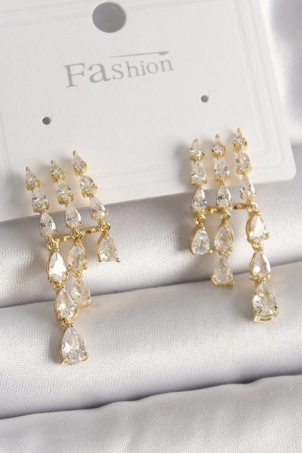 Bouquet Bouqtique Pirinç Gold Renk Zirkon Taşlı Yağmur Model Kadın Küpe BQT35BKP9935