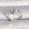 Bouquet Bouqtique Pirinç Gümüş Renk Beyaz Mineli İnci Detaylı Kalp Model Ayarlanabilir Yüzük BQT35BYK3536