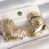Bouquet Bouqtique Pirinç Gold Renk İşlemeli Kalp Model Kadın Küpe BQT35BKP10264