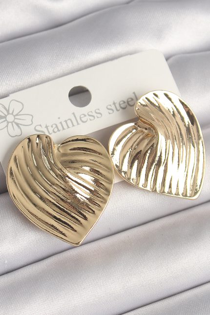 Bouquet Bouqtique Pirinç Gold Renk İşlemeli Plaka Kalp Model Kadın Küpe BQT35BKP10247