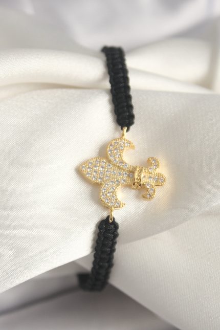 Bouquet Bouqtique Pirinç Gold Renk Zirkon Taşlı Zambak Figür Asansörlü Makrome Model Kadın Bileklik BQT35BB6801