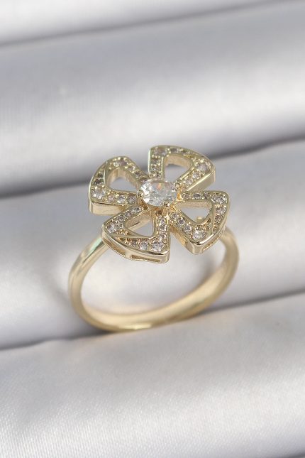 Bouquet Bouqtique Pirinç Gold Renk Zirkon Taşlı Yonca Model Ayarlanabilir Kadın Yüzük BQT35BYK3719