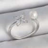 Bouquet Bouqtique Pirinç Gümüş Renk Zirkon Taşlı Çiçek Model İnci Detay Ayarlanabilir Kadın Yüzük BQT35BYK3726