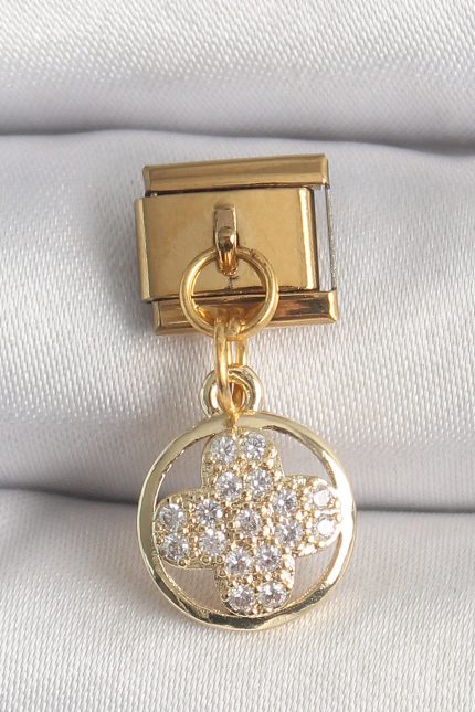 Bouquet Bouqtique 316L Çelik Gold Renk Sallantı Zirkon Taşlı Yonca Model Nomination Charm BQT35BC1340