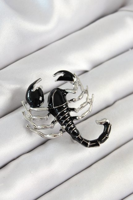 Bouquet Bouqtique 3D Siyah Akrep Figürlü Gümüş Renk Kadın Broş BQT35BR439