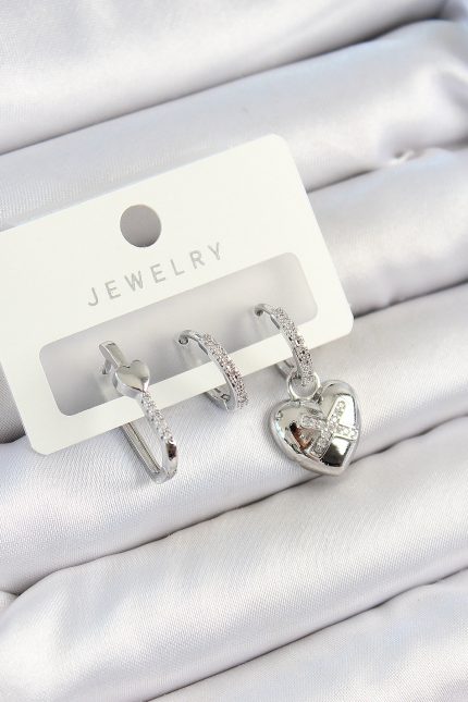 Bouquet Bouqtique Pirinç Zirkon Taşlı Kalp Model Gümüş Renk 3'lü Çift Kadın Küpe Set BQT35BKP10801