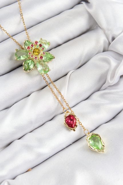 Bouquet Bouqtique VIP Pirinç Zirkon Taşlı Çiçek Model Gold Renk Asansörlü Kadın Kolye BQT35BKO10474