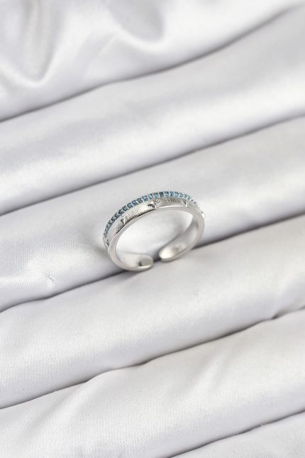Bouquet Bouqtique Pirinç Gümüş Renk Sıralı Zirkon Taşlı Kutup Yıldızı Model Kadın Yüzük BQT35BYK3837