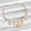 Bouquet Bouqtique Çiçek ve Kelebek Charmlı Gold Renk Pirinç Kadın Bileklik BQT35BB8049
