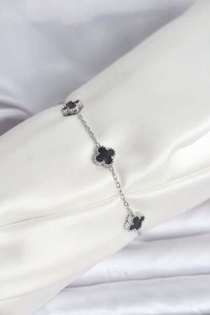 Bouquet Bouqtique 316L Çelik Gümüş Renk Siyah Baby Boy Yonca Bileklik BQT35BB8084