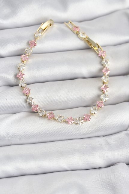 Bouquet Bouqtique Kare Zirkon Taşlı Gold Renk Kadın Bileklik BQT35BB8148