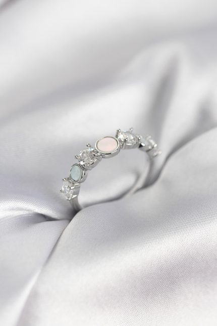Bouquet Boutique Gümüş Renk Minimal Plaka ve Zirkon Taşlı Kadın Yüzük BQT35BYK3967